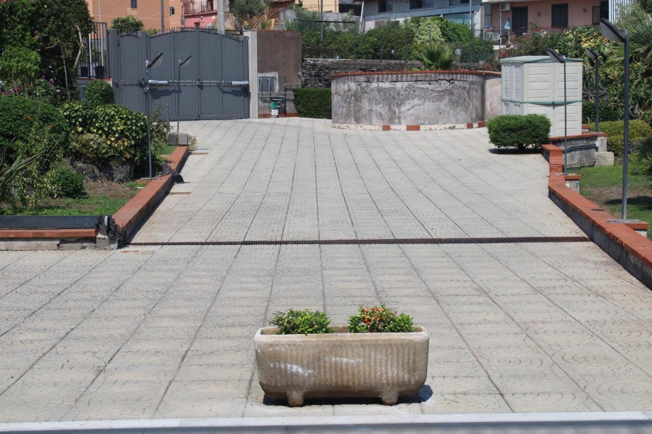 Villa Sicilia Apartment Катания Экстерьер фото