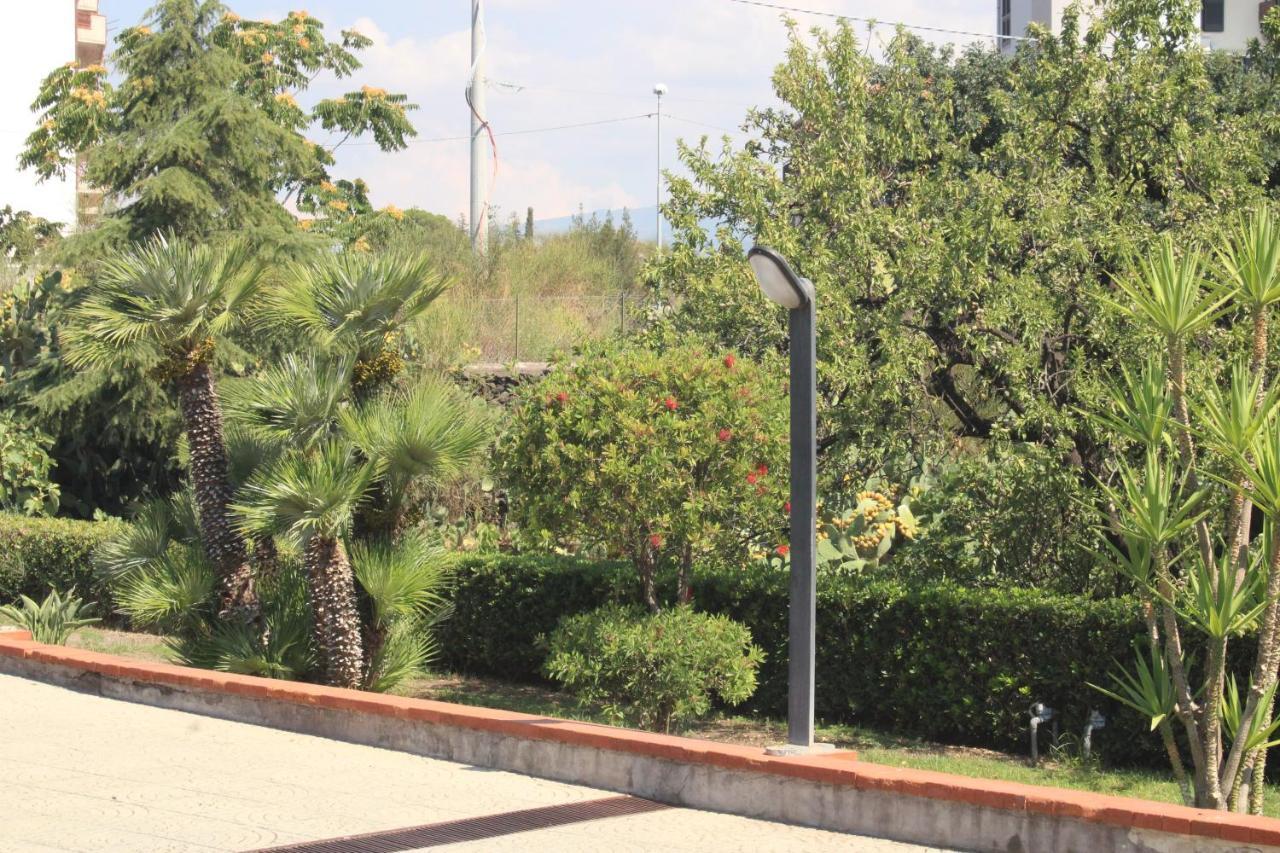 Villa Sicilia Apartment Катания Экстерьер фото