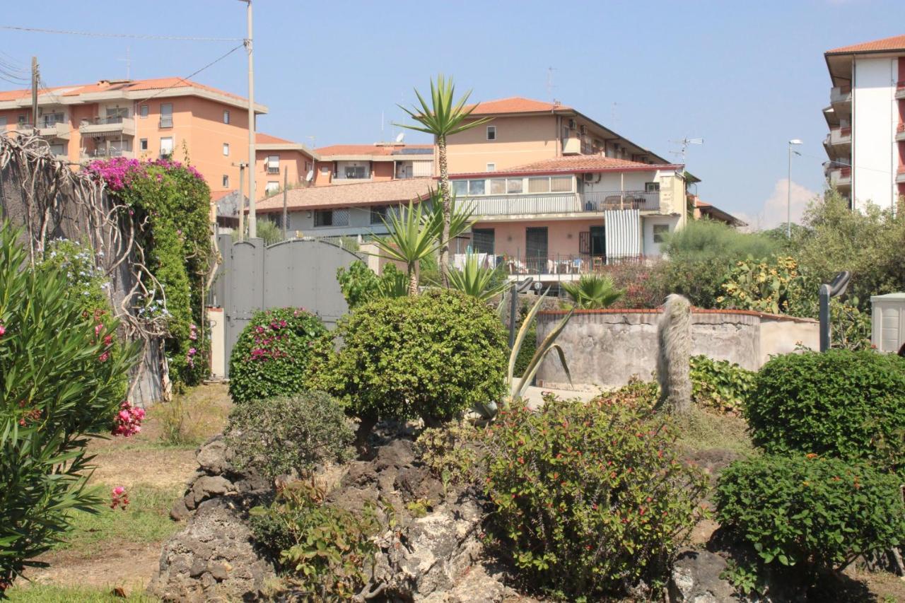 Villa Sicilia Apartment Катания Экстерьер фото